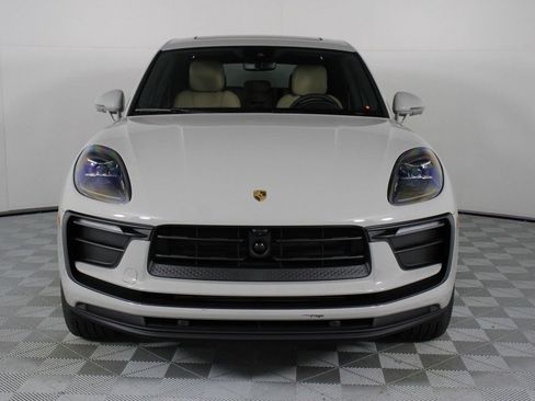 New 2026 Porsche Macan image 10