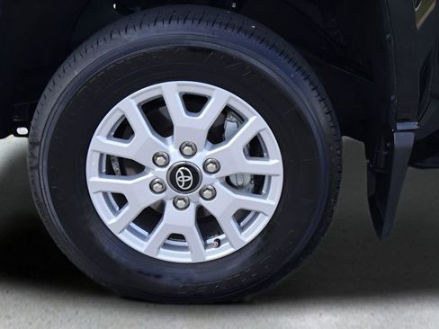 Certified 2026 Toyota Tacoma SR5 image 27