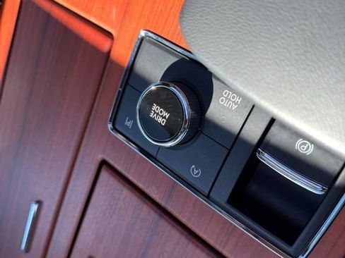 Used 2024 Lincoln Navigator L Reserve image 40