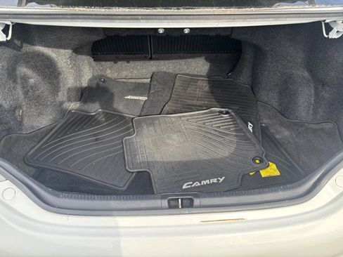 Used 2014 Toyota Camry SE FWD image 6