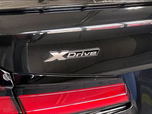 Used 2022 BMW M550i xDrive w/ Executive Package image 29