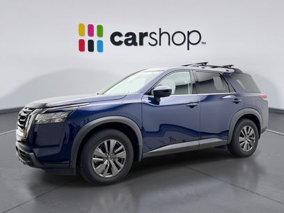 Used 2022 Nissan Pathfinder SV w/ SV Premium Package