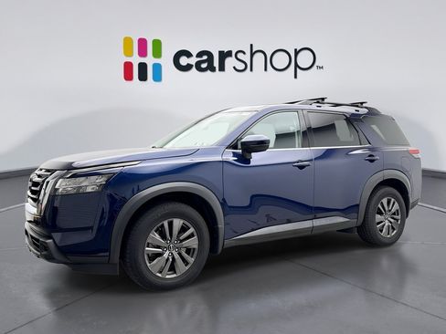 Used 2022 Nissan Pathfinder SV w/ SV Premium Package AWD/4WD image 1