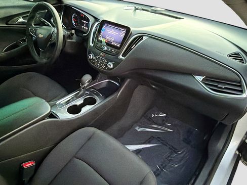 Used 2021 Chevrolet Malibu LT image 13