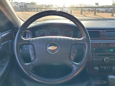 Used 2010 Chevrolet Impala LTZ image 15
