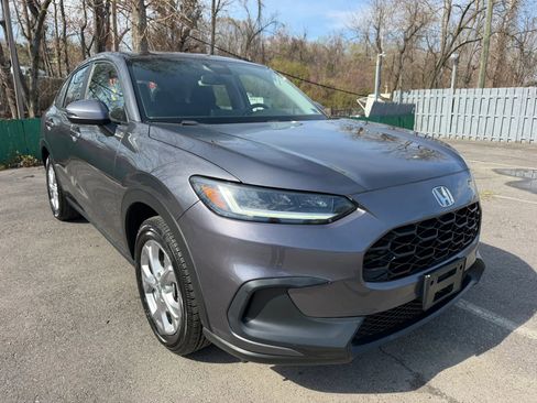 Used 2023 Honda HR-V LX image 3