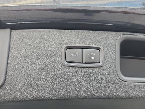 Used 2023 Porsche Macan S image 26