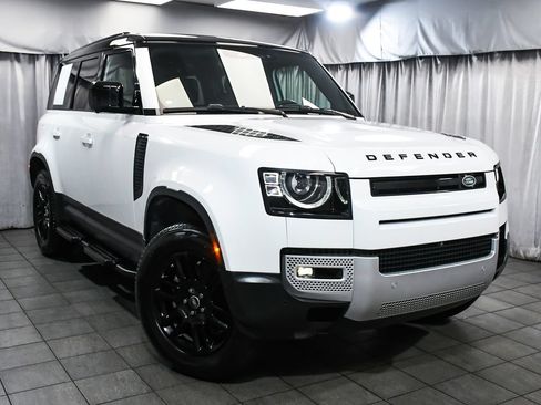 Used 2025 Land Rover Defender 110 S AWD/4WD image 3
