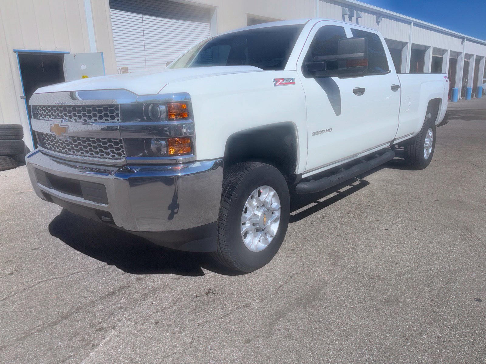 Used 2019 Chevrolet Silverado 2500 W/T AWD/4WD image 1