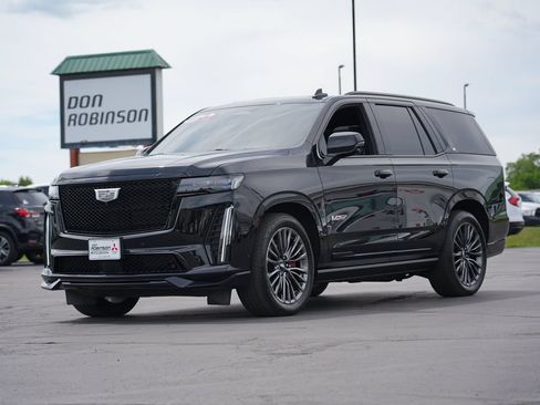 Used 2024 Cadillac Escalade V AWD/4WD image 7