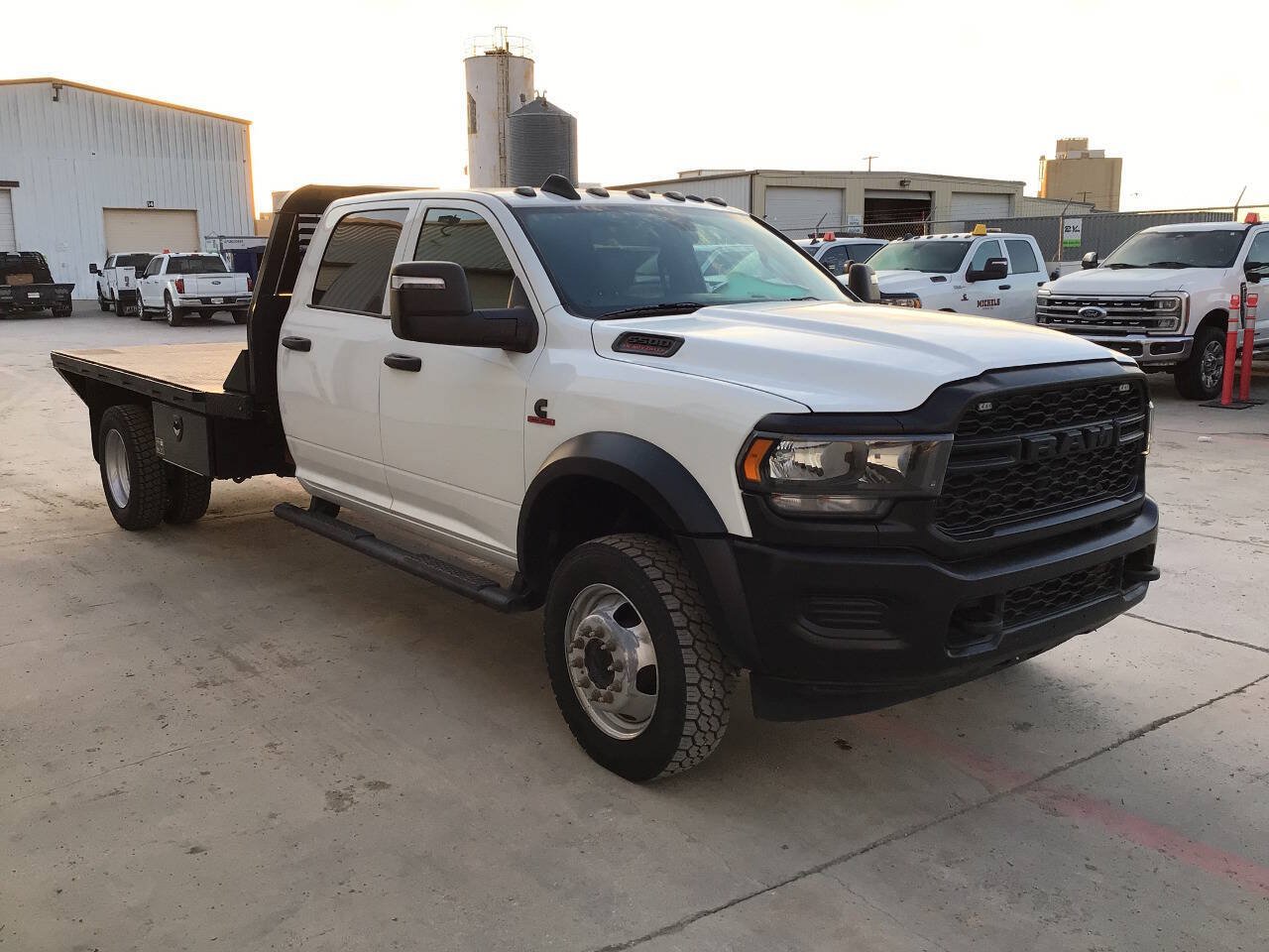 Used 2024 RAM 5500 Tradesman w/ Max Tow Package AWD/4WD image 3