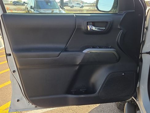 Certified 2020 Toyota Tacoma TRD Pro AWD/4WD image 16
