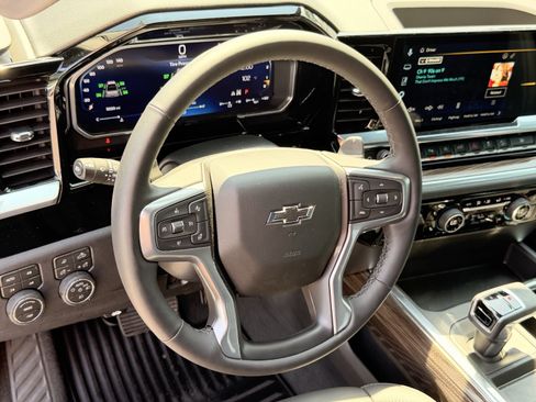 Used 2026 Chevrolet Silverado 1500 RST AWD/4WD image 17