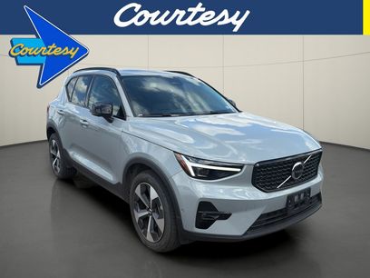 Used 2026 Volvo XC40 B5 Plus