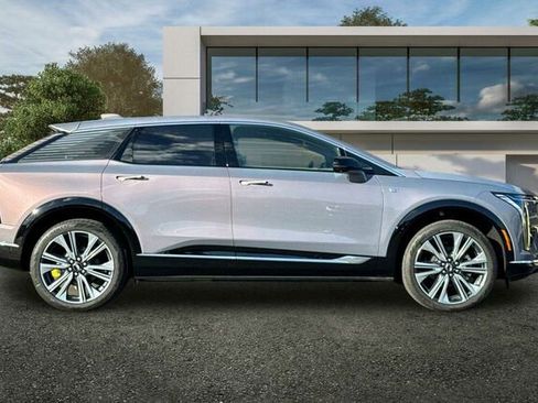 New 2026 Cadillac Optiq Luxury 2 image 2