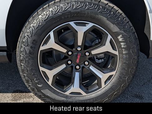 New 2026 GMC Yukon XL AT4 w/ AT4 Premium Package AWD/4WD image 9