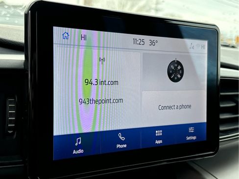 Used 2023 Ford Explorer XLT image 18