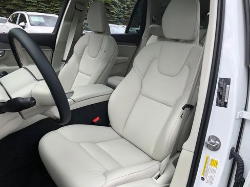 New 2025 Volvo XC90 B6 Plus w/ Protection Package Premier image 30