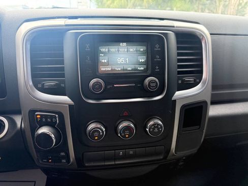 Used 2020 RAM 1500 Classic SLT AWD/4WD image 15