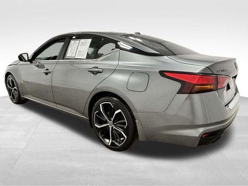 Used 2023 Nissan Altima 2.5 SR w/ SR Premium Package FWD image 5
