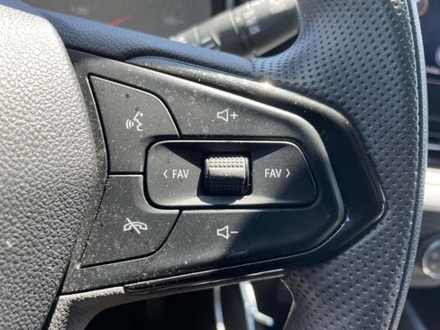 Used 2024 Chevrolet Trax LS FWD image 20