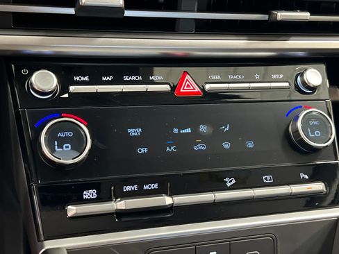 New 2026 Hyundai Santa Fe SE image 21