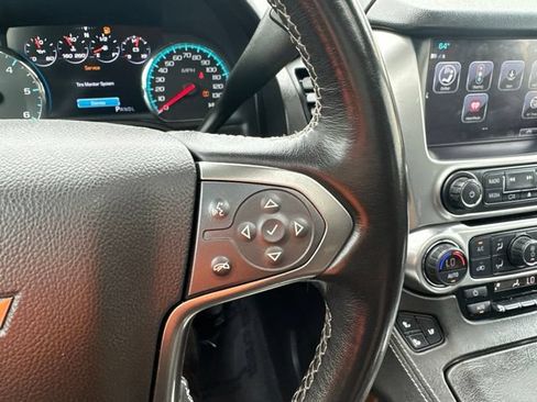 Used 2020 Chevrolet Suburban Premier AWD/4WD image 26
