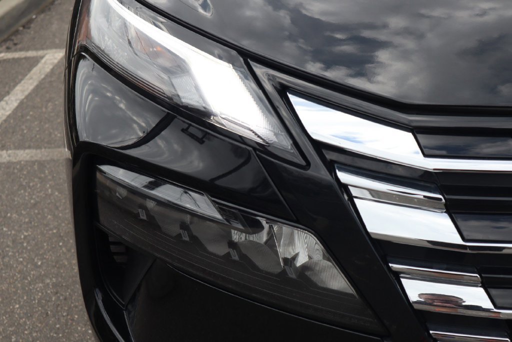 Certified 2025 Nissan Rogue SV AWD/4WD image 13