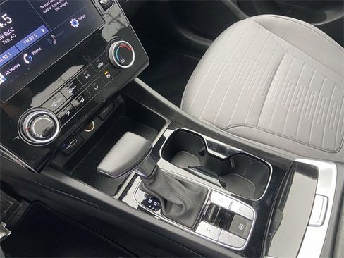 Used 2024 Hyundai Santa Cruz SE image 24