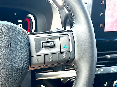 New 2026 Nissan Pathfinder SL FWD image 19