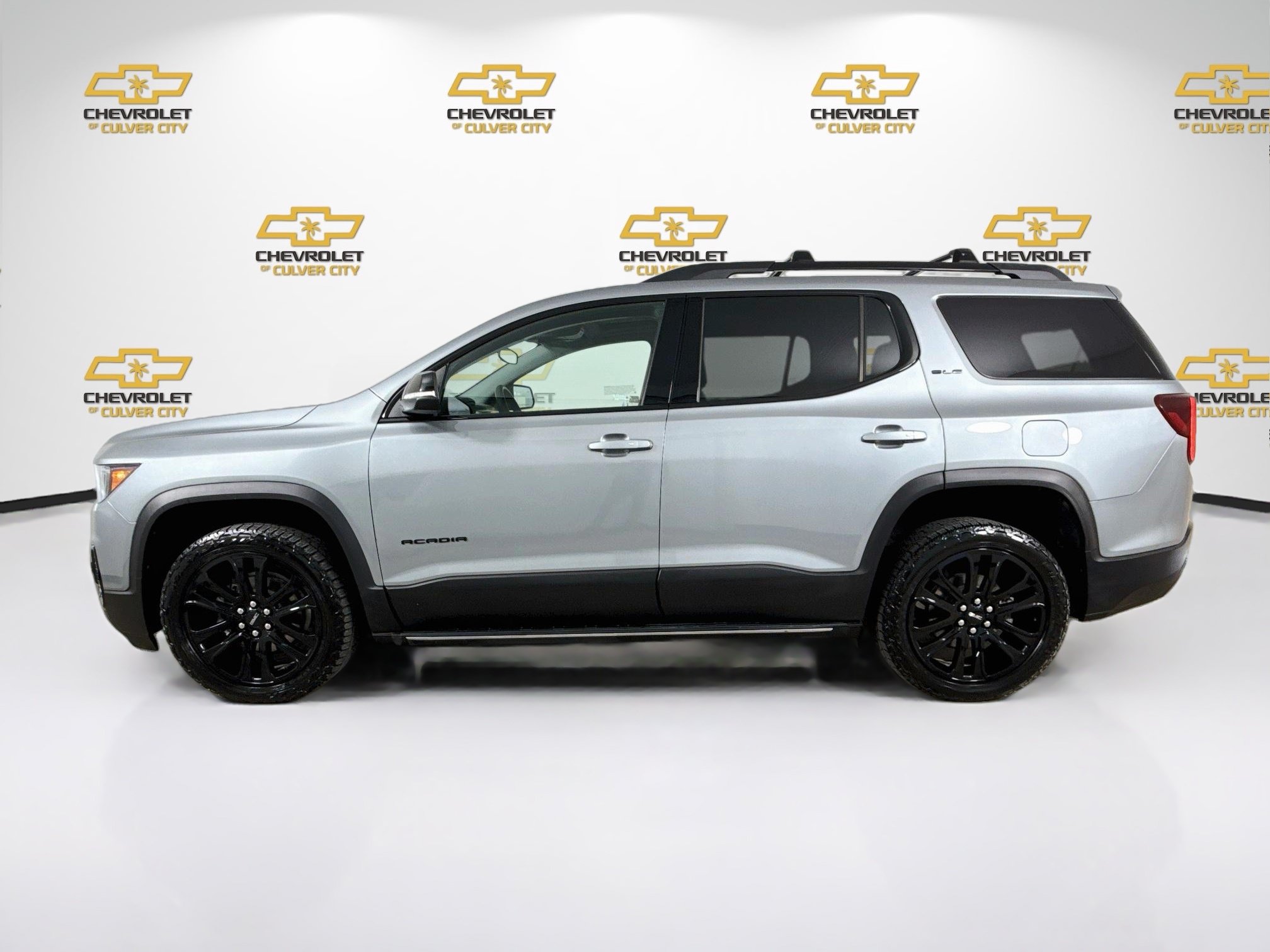 Used 2023 GMC Acadia SLE w/ Driver Convenience Package AWD/4WD image 5