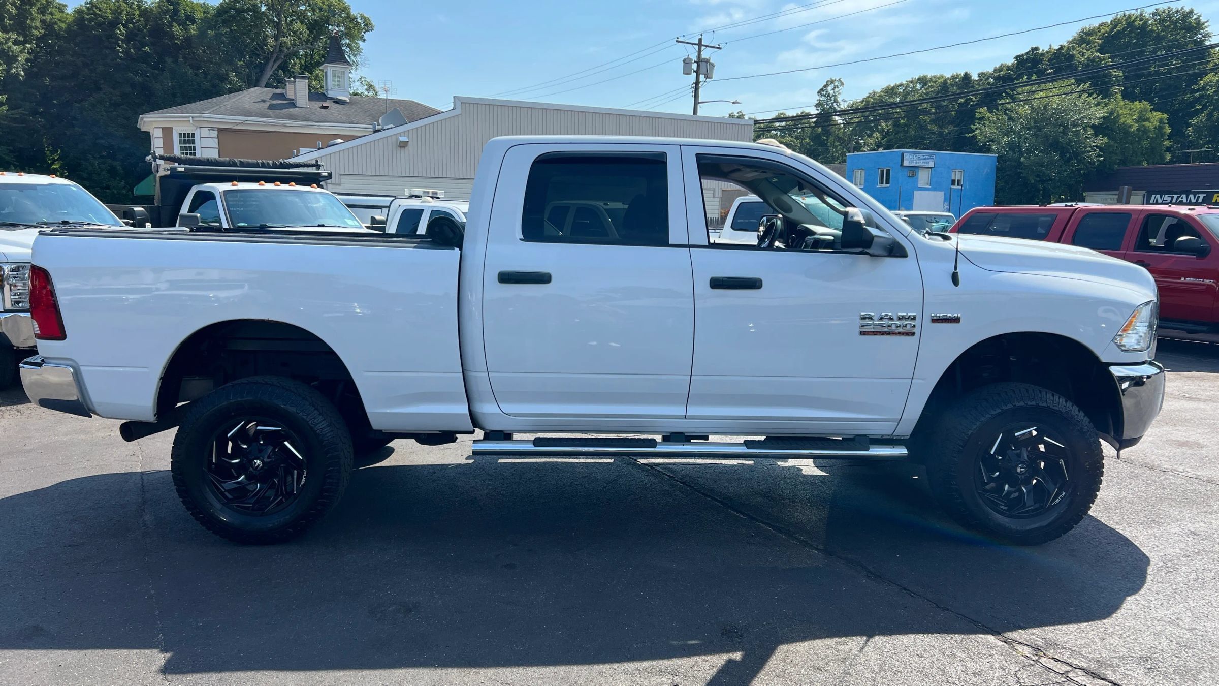 Used 2016 RAM 2500 Tradesman w/ Chrome Appearance Group AWD/4WD image 6