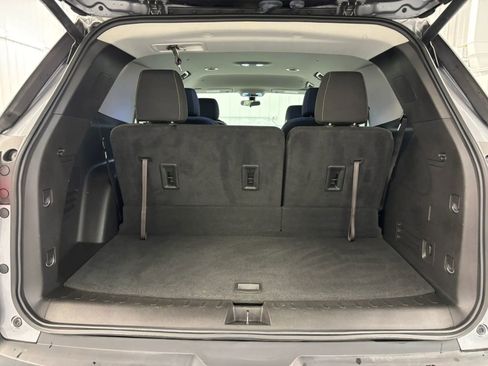 Used 2019 Chevrolet Traverse LT FWD image 38