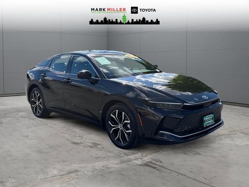 Certified 2024 Toyota Crown Limited image 7