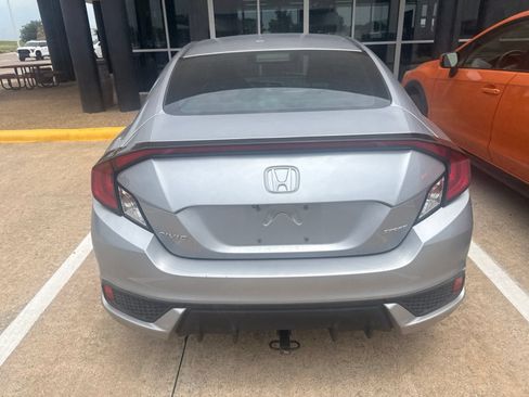 Used 2019 Honda Civic Sport image 6