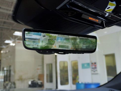 Used 2025 Land Rover Range Rover Sport Dynamic SE image 19