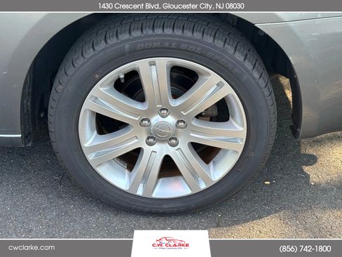 Used 2011 Chrysler 200 Touring image 22