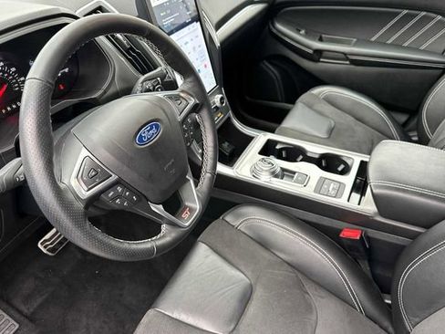 Used 2022 Ford Edge ST w/ Equipment Group 401A image 4