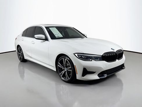Used 2020 BMW 330i Sedan w/ Convenience Package RWD image 3