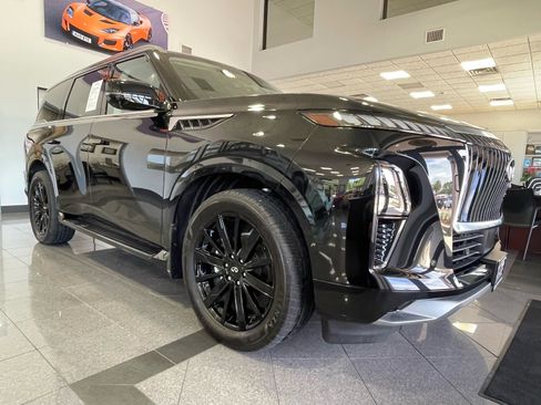 Used 2025 INFINITI QX80 Sensory w/ Exterior Package AWD/4WD image 7