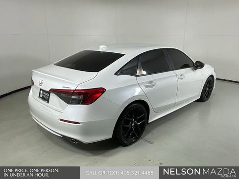 Used 2022 Honda Civic Sport image 6