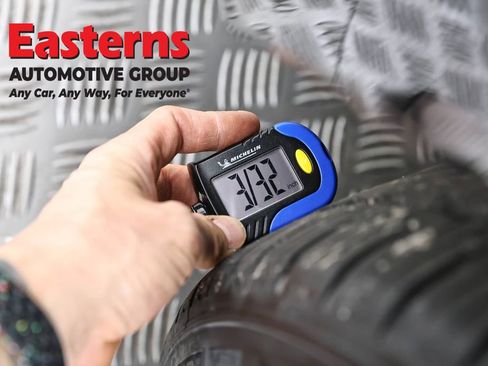 Used 2018 Tesla Model 3 Long Range image 24