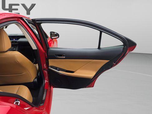 Used 2017 Lexus IS 200t image 23