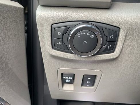 Used 2019 Ford F150 Lariat w/ FX4 Off-Road Package image 22