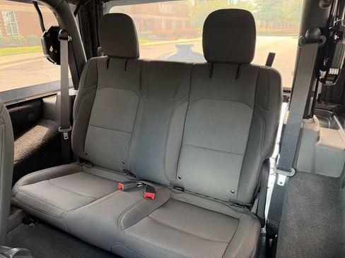 Used 2022 Jeep Wrangler Sport AWD/4WD image 25