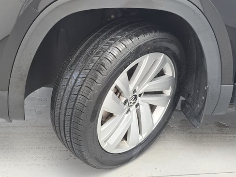 Used 2023 Volkswagen Atlas Cross Sport SE w/ Panoramic Sunroof Package AWD/4WD image 33
