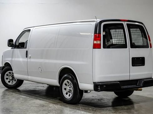 Used 2009 Chevrolet Express 1500 image 21