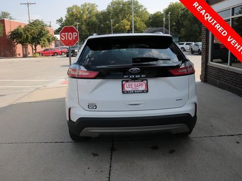 Used 2022 Ford Edge SEL w/ Convenience Package image 14