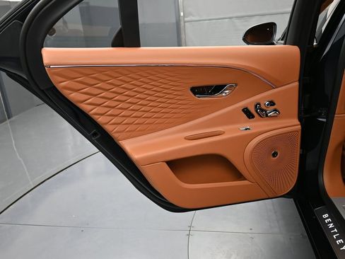 New 2026 Bentley Flying Spur Plug-In Hybrid AWD/4WD image 25