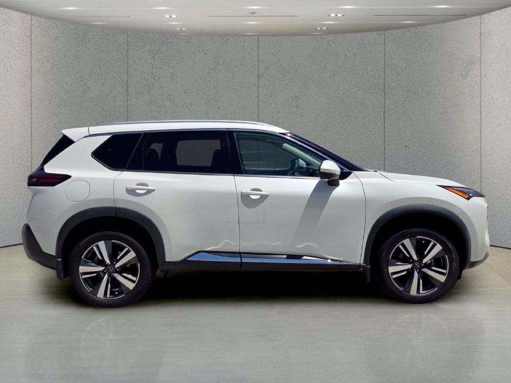 Used 2023 Nissan Rogue SL AWD/4WD image 6